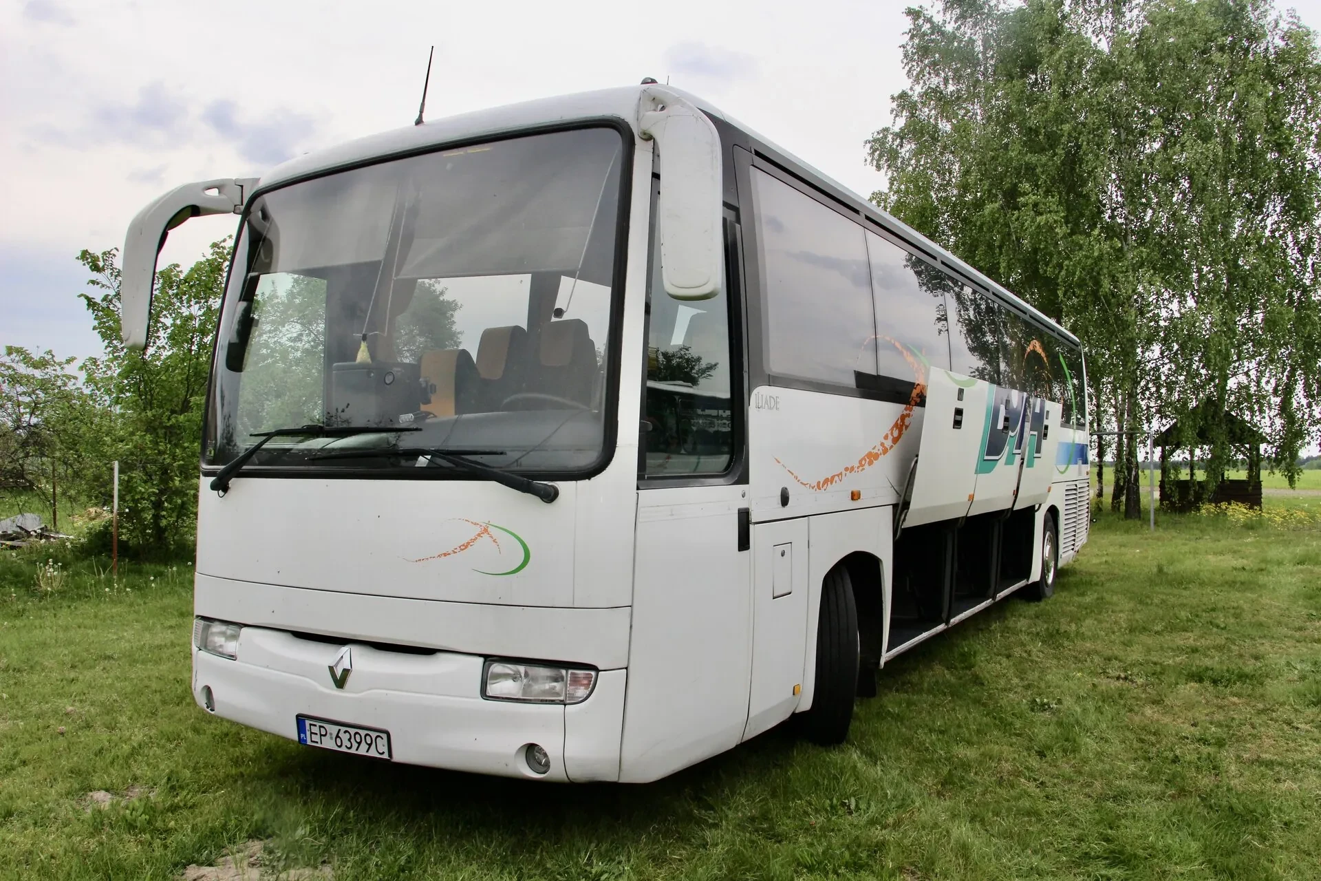 54-osobowe - wygodny transport dla dużych grup